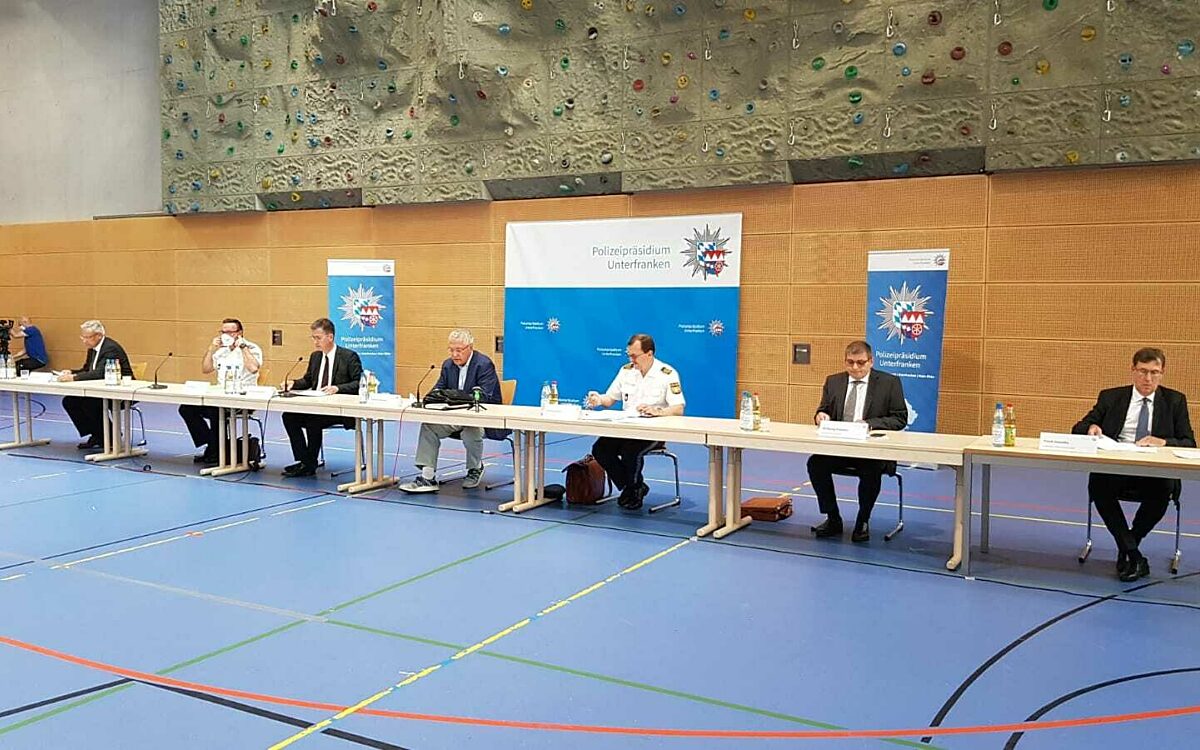 Die Pressekonferenz mit Innenminister Herrmann Die Pressekonferenz mit Innenminister Herrmann